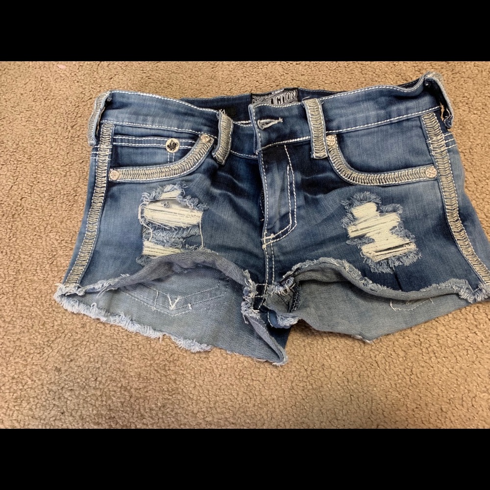 Women’s Affliction shorts 29